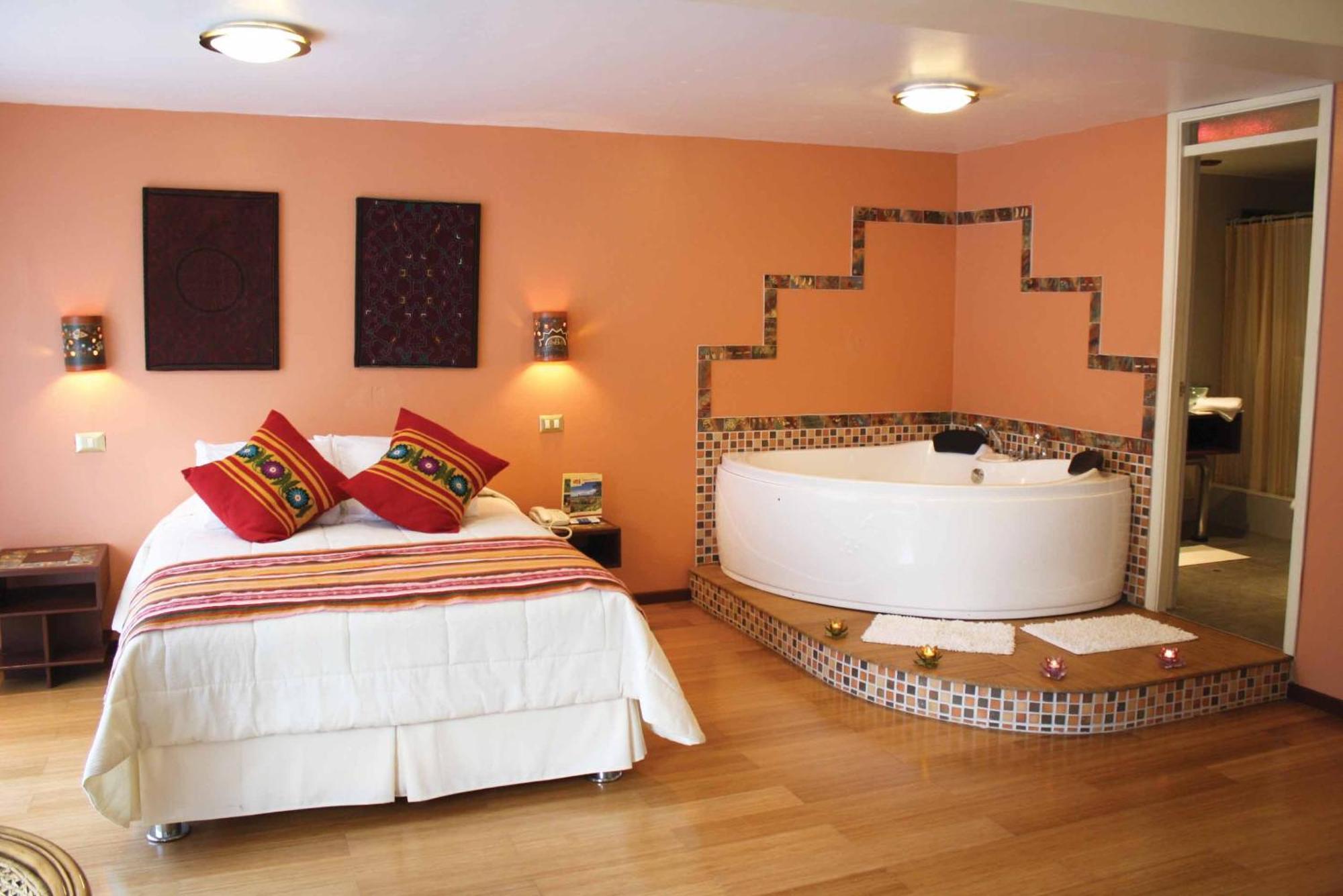 Hotel Taypikala Machupicchu ภายนอก รูปภาพ