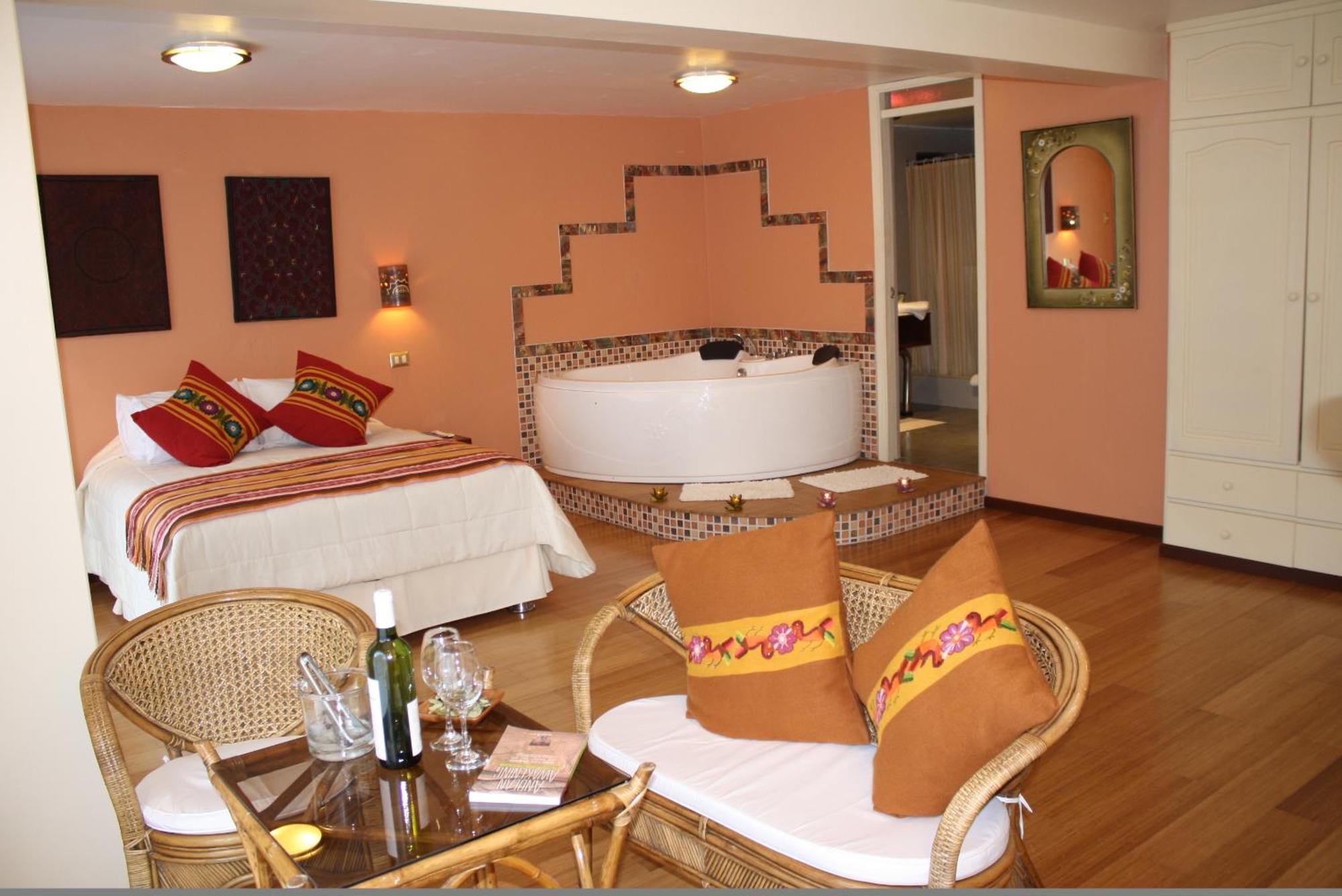 Hotel Taypikala Machupicchu ภายนอก รูปภาพ