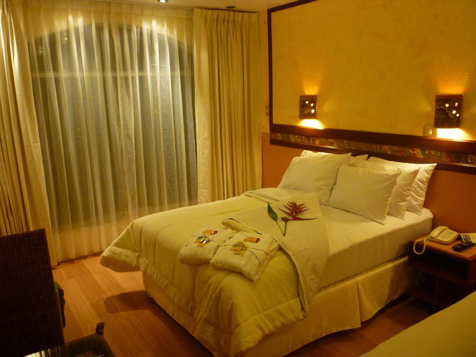 Hotel Taypikala Machupicchu ภายนอก รูปภาพ