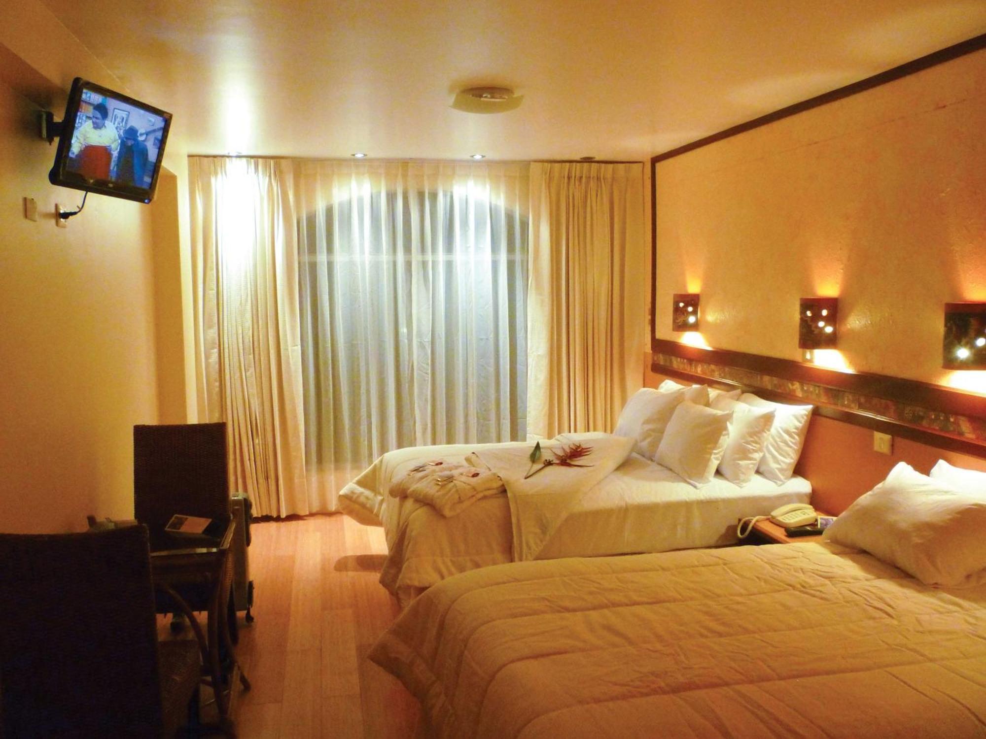 Hotel Taypikala Machupicchu ภายนอก รูปภาพ