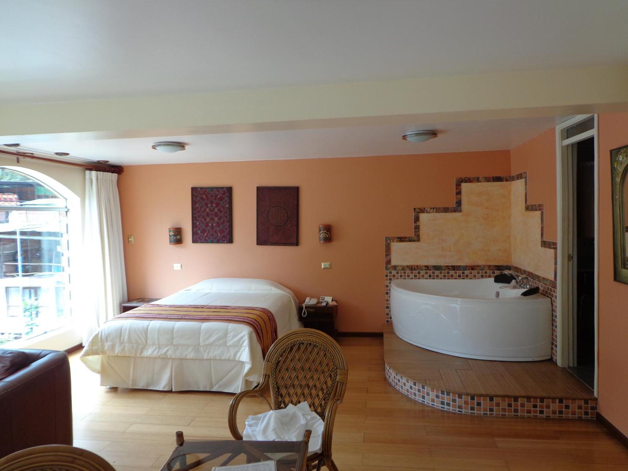 Hotel Taypikala Machupicchu ภายนอก รูปภาพ