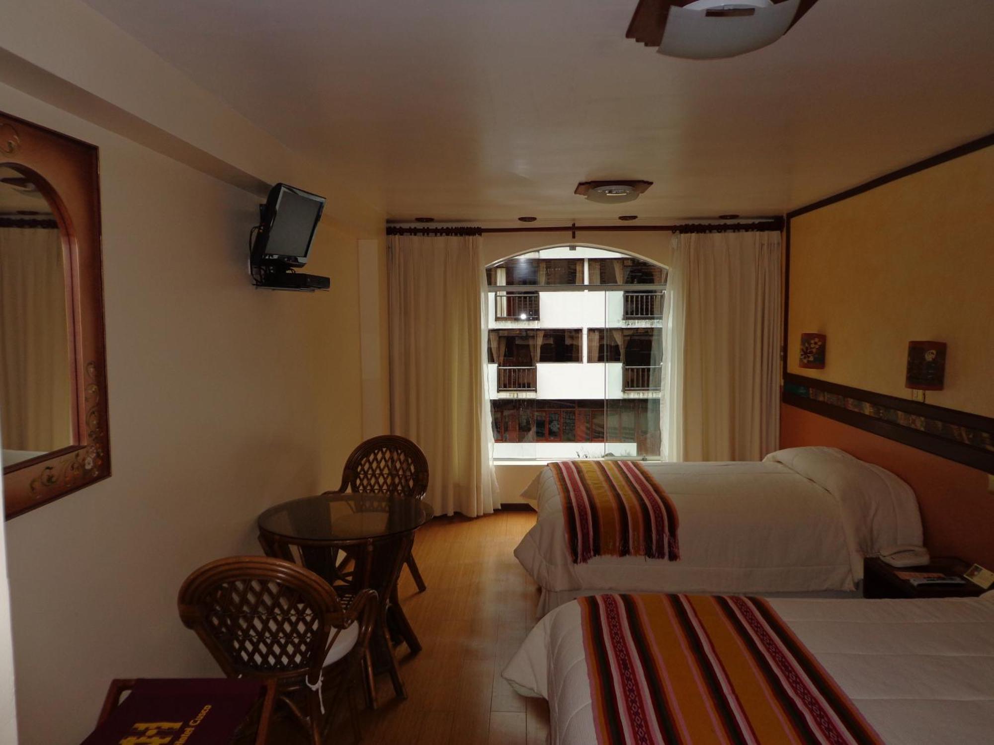 Hotel Taypikala Machupicchu ภายนอก รูปภาพ