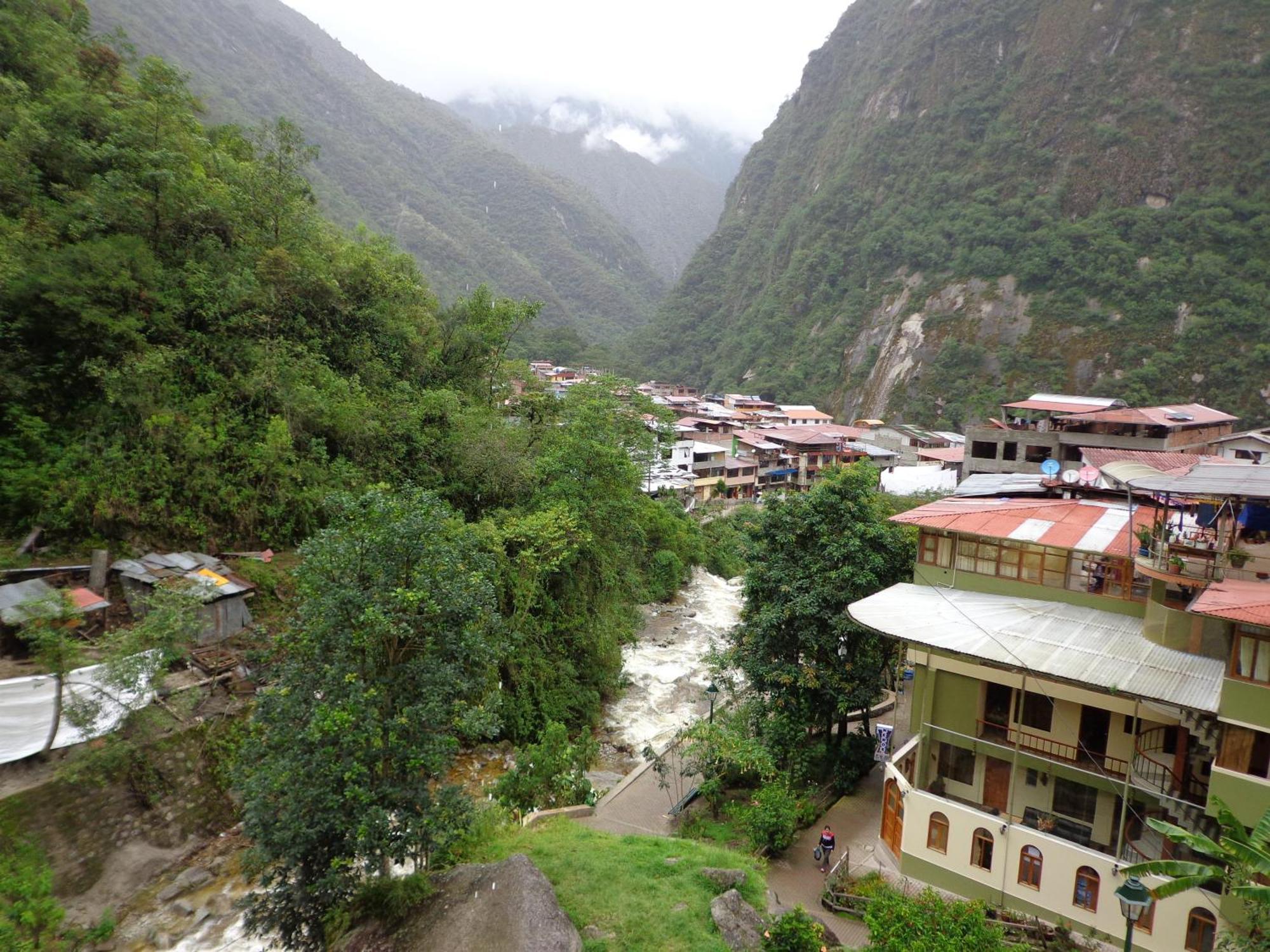Hotel Taypikala Machupicchu ภายนอก รูปภาพ