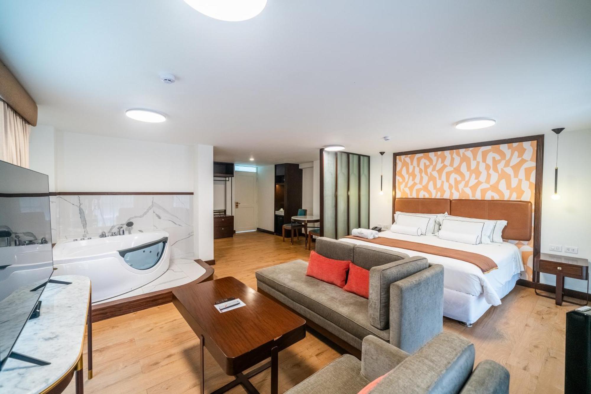 Hotel Taypikala Machupicchu ภายนอก รูปภาพ