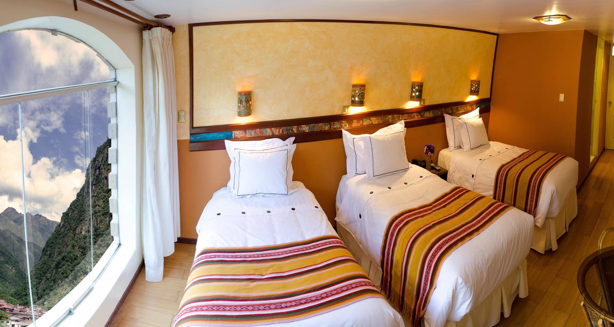 Hotel Taypikala Machupicchu ภายนอก รูปภาพ