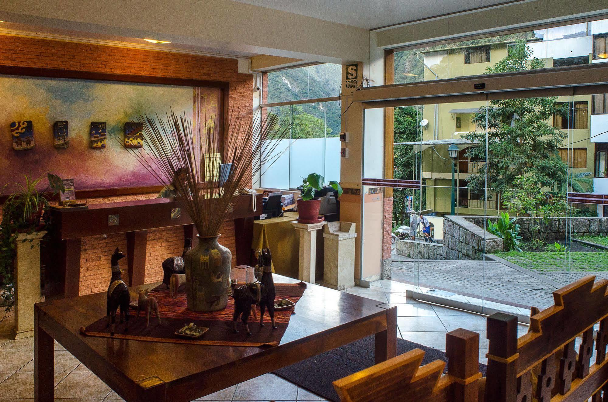 Hotel Taypikala Machupicchu ภายนอก รูปภาพ