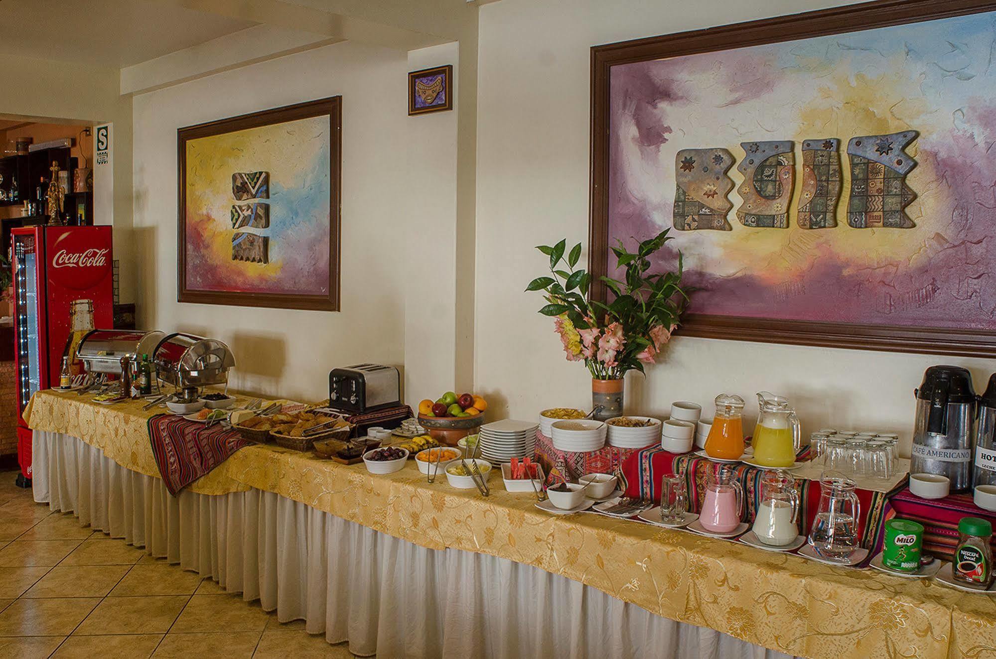 Hotel Taypikala Machupicchu ภายนอก รูปภาพ