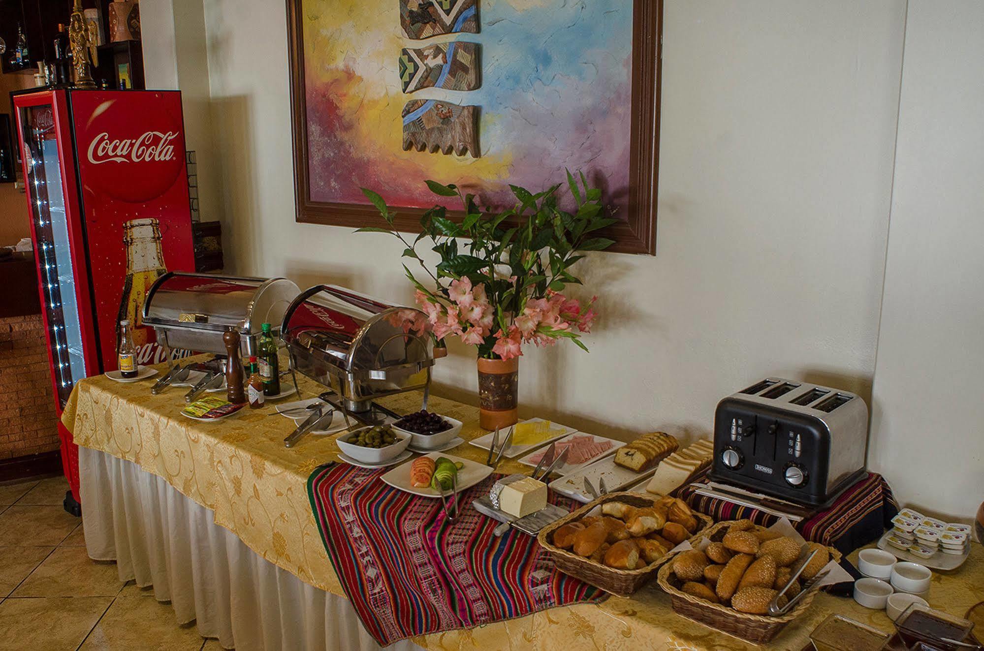 Hotel Taypikala Machupicchu ภายนอก รูปภาพ