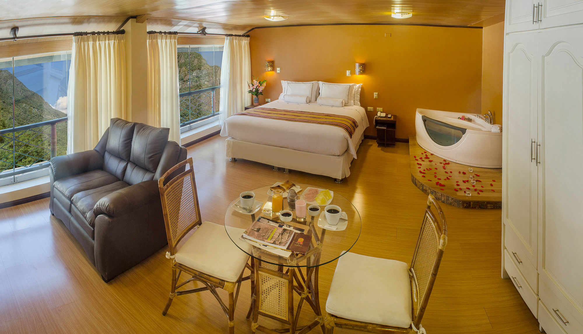 Hotel Taypikala Machupicchu ภายนอก รูปภาพ
